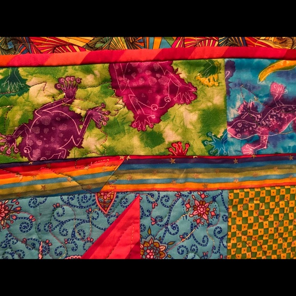 Beautiful handmade crib quilt or wall hanging - Picture 8 of 11